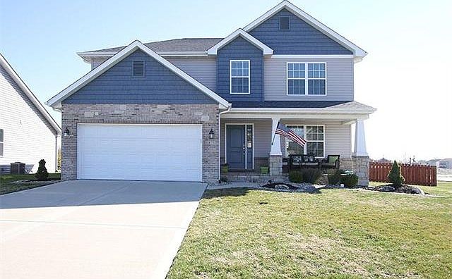 1st image of 821 Bridgeway Dr