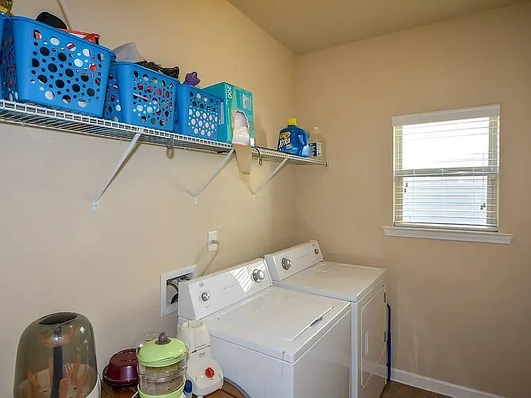 210 Thrushwood Dr — Photo 17