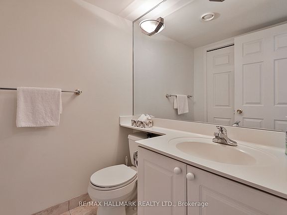 4th image of 109 Front St E #528