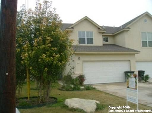 2nd image of 941-943 MISTY ACRES DR