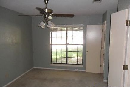 4th image of 1112 Beacon Hill Dr