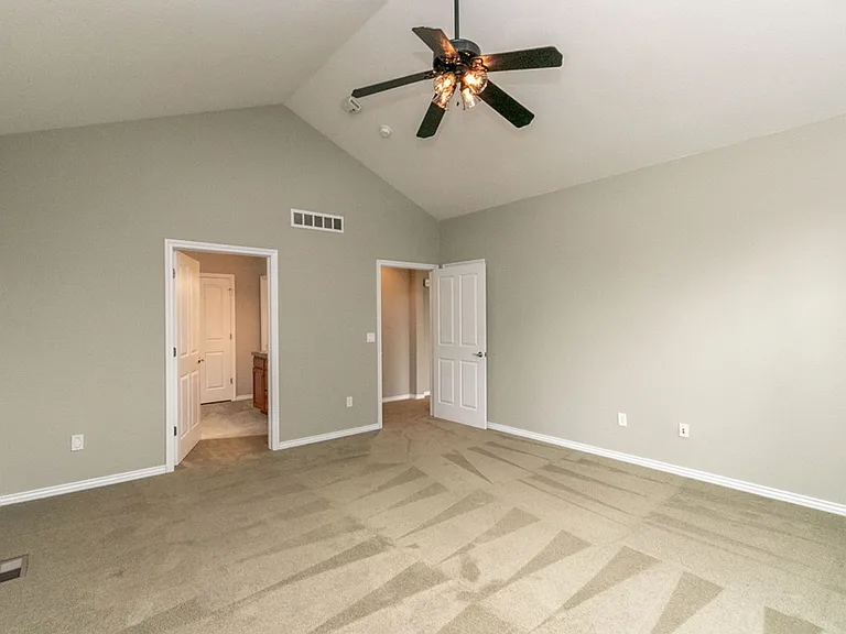 711 Windflower Dr — Photo 17