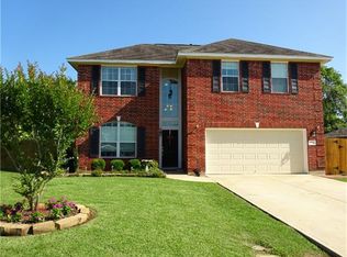 1104 Walnut Bnd, Brenham, TX 77833