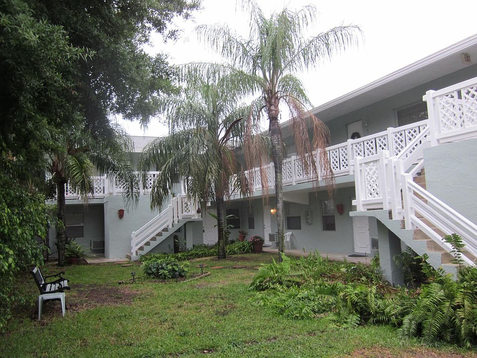 Building Courtyard