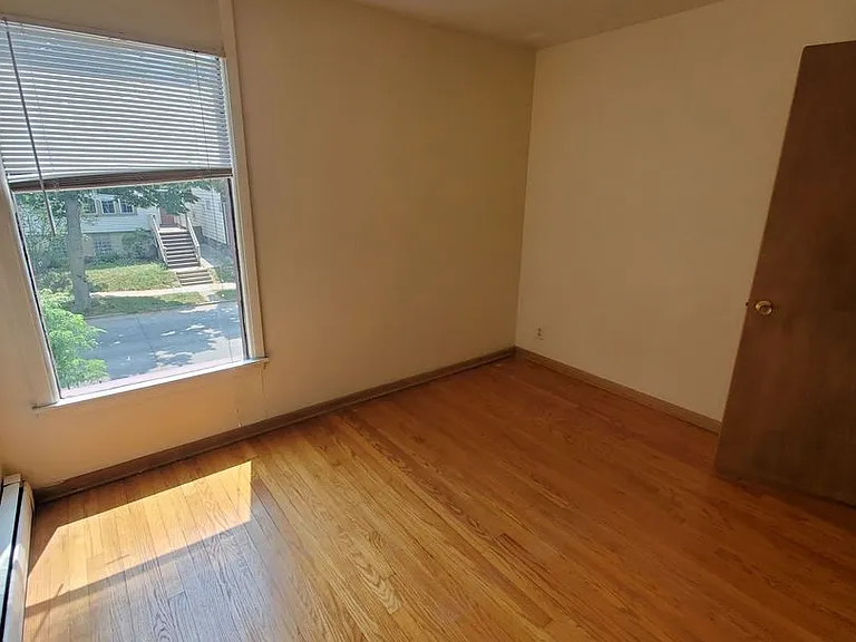 1851 N Oakland Ave (18 Unit) — Photo 11