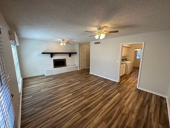 4th image of 3006 Barrywood Dr