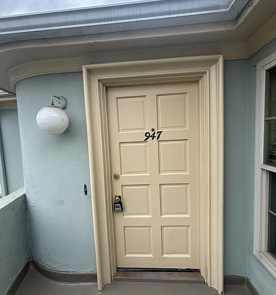 947 S Bedford St — Photo 12