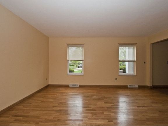 5th image of 6586 Bluebird Ct