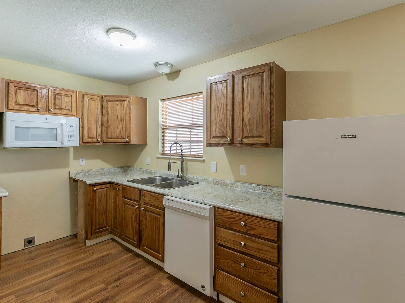 3 bed, 1160 sqft, $1,400 — Photo 4