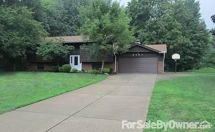 2881 Pine Court
						:
						Newly updated bi-level.