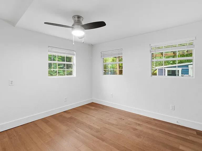 1137 Nickols Ave — Photo 13