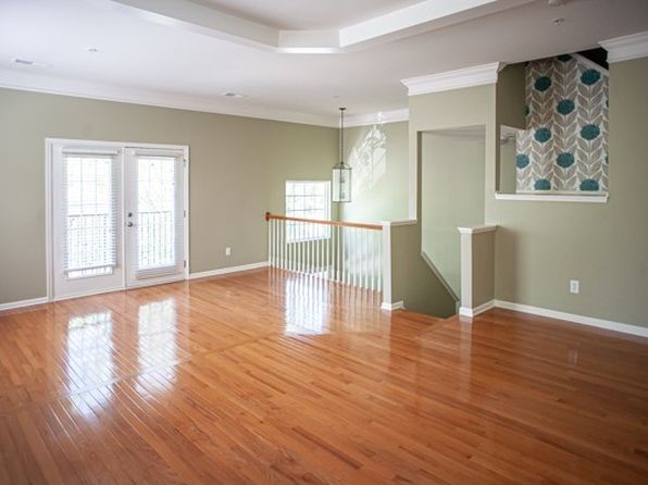 218 Napa Valley Way