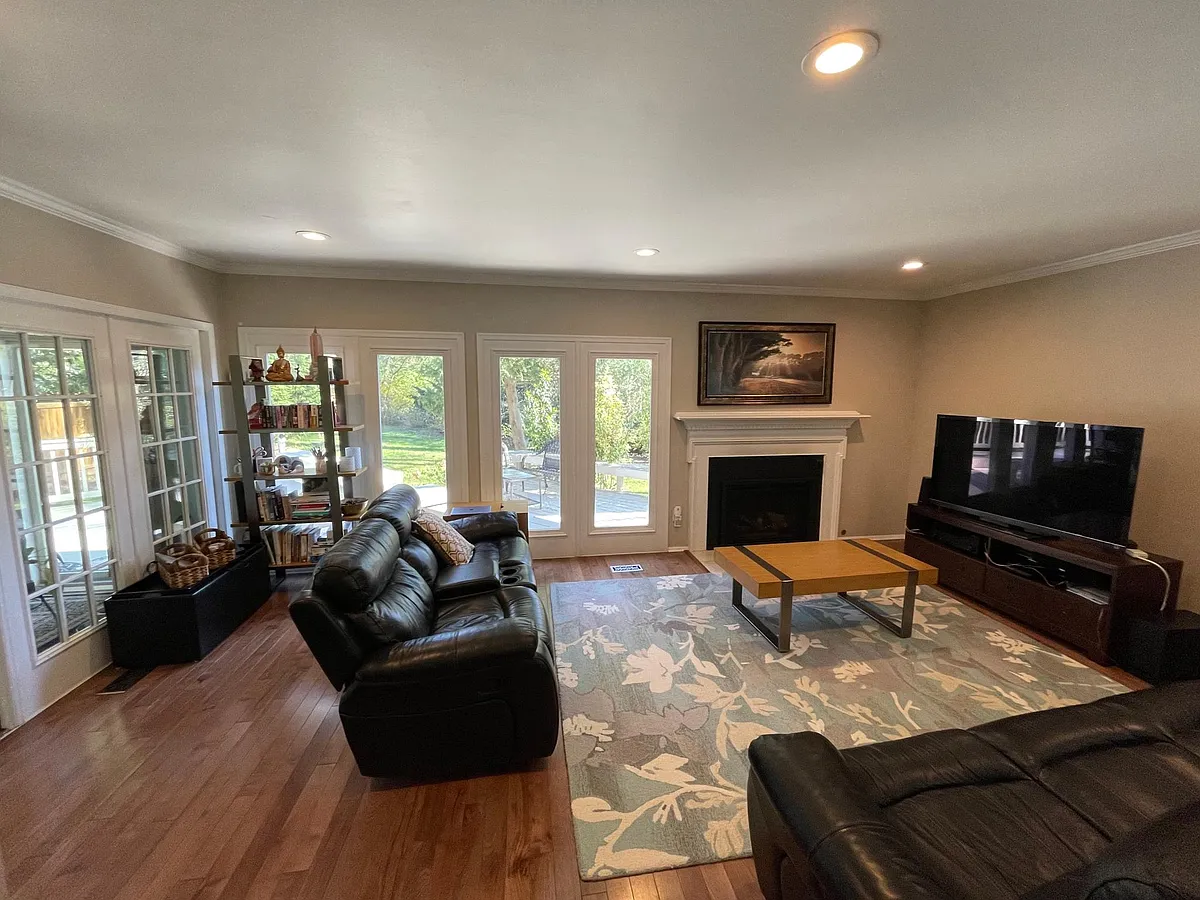 Photo 1 of 18 - 10012 Beacon Pond Ln - Burke, VA Living Room 2 - 10012 Beacon Pond Ln