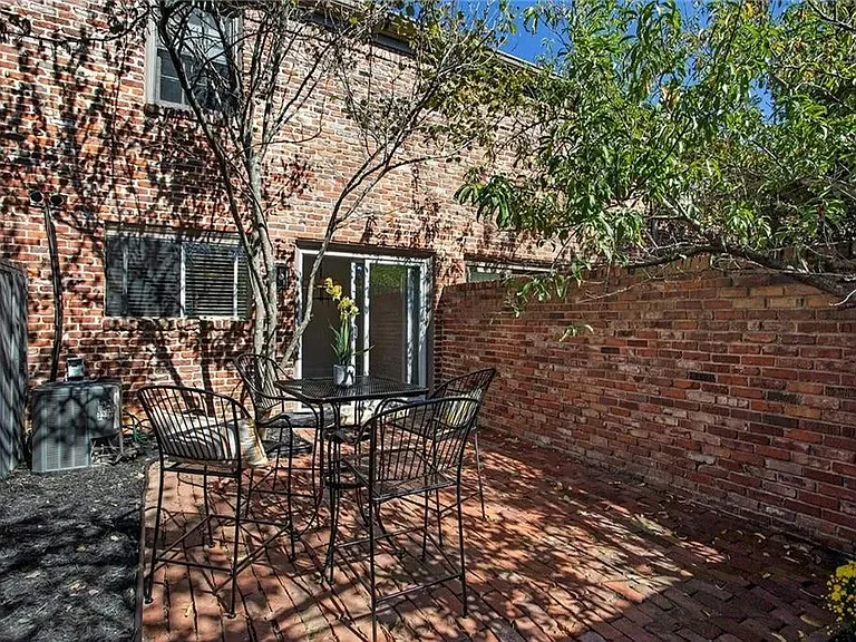3121 Colonial Way #E — Photo 16