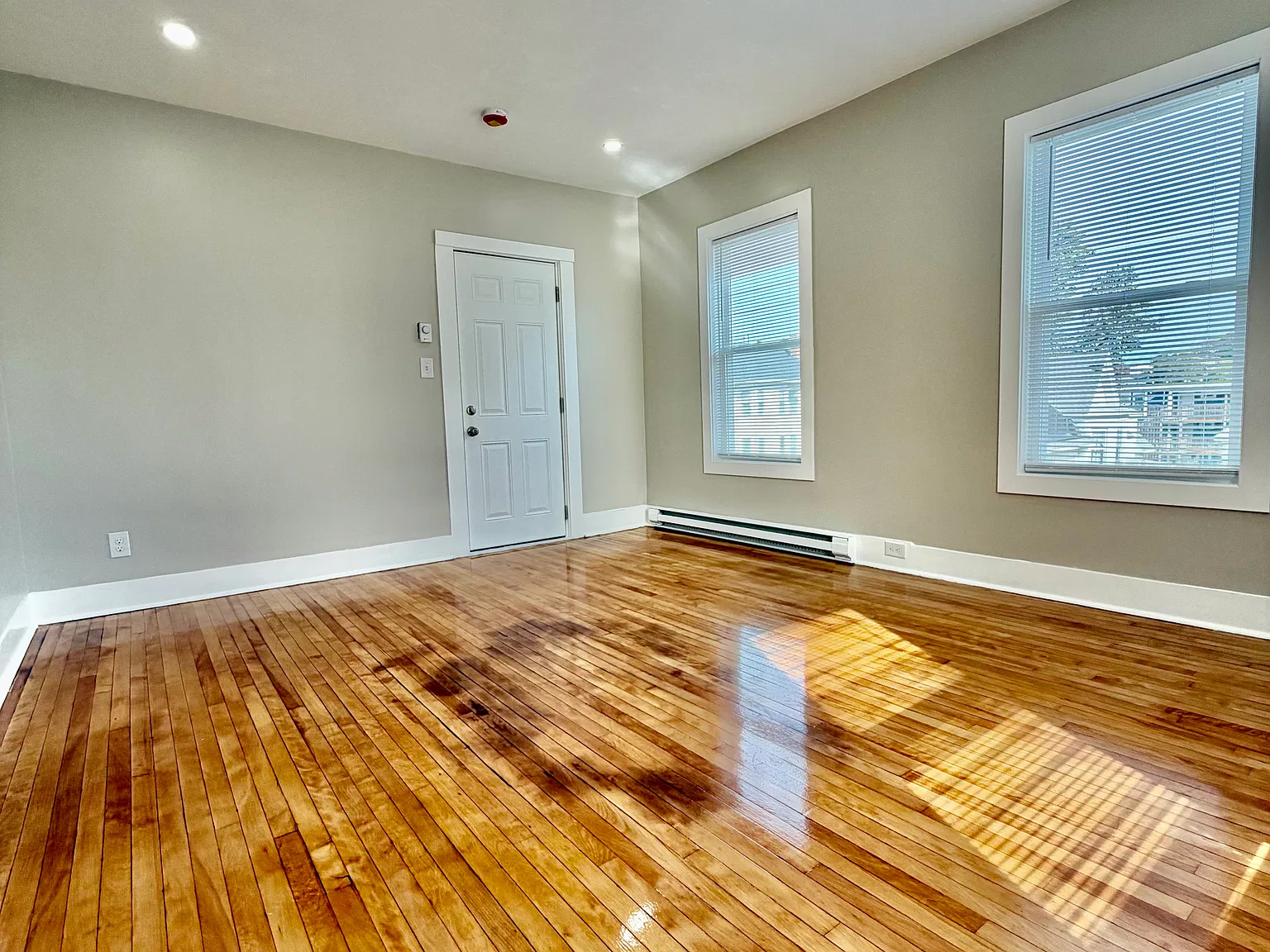 1 bed, 700 sqft, $1,650 — Photo 2