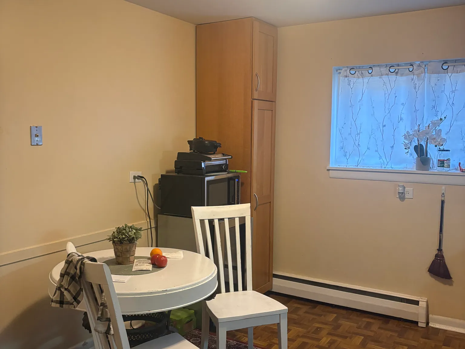 2 bed, $1,600 — Photo 1