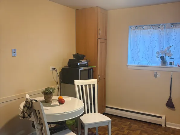 8269 W Oak Ave APT 3, Niles, IL 60714