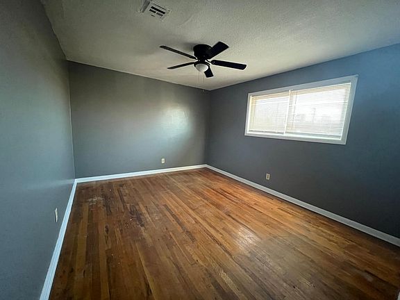 5th image of 6010 Jefferson Ave APT 4