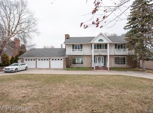 2894 Military St, Port Huron, MI