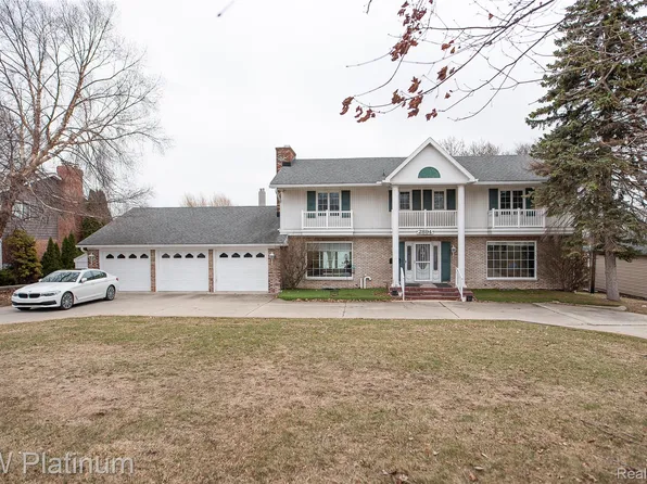 2894 Military St, Port Huron, MI 48060