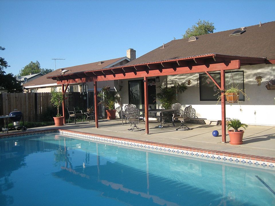 2nd image of 15207 Jacquetta Ave