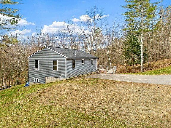 3rd image of 414 Litchfield Road