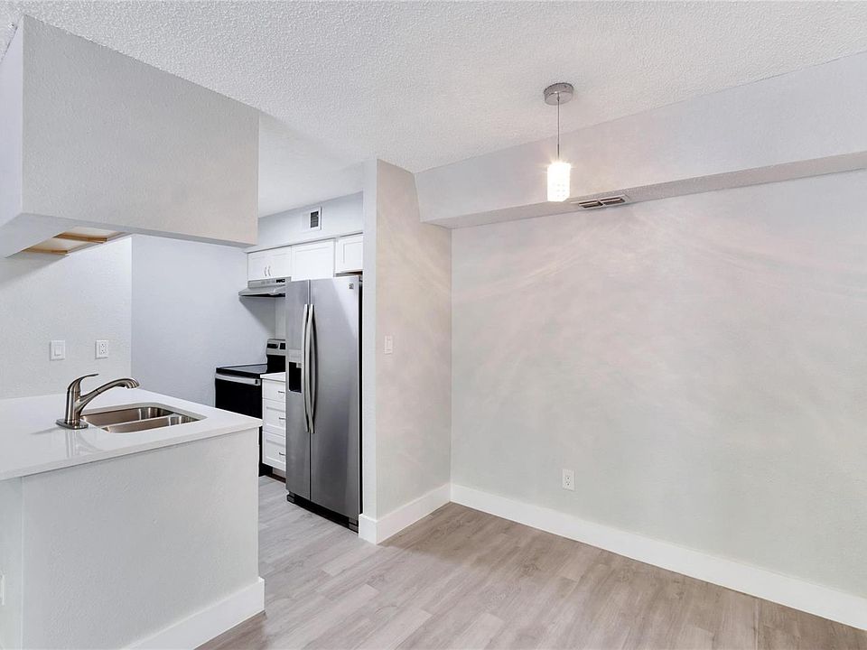 1st image of 8718 Mallard Reserve Dr
