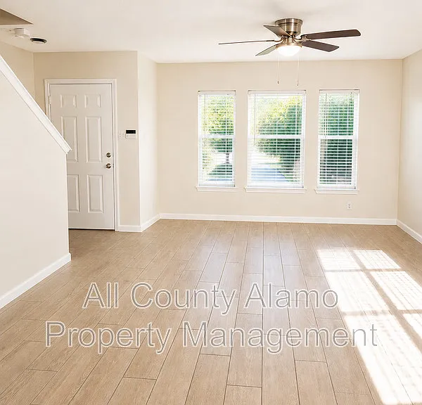 9023 Mountain Field Dr — Photo 3
