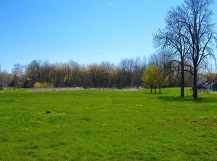 38167 N McCarthy Rd, Wadsworth, IL 60083