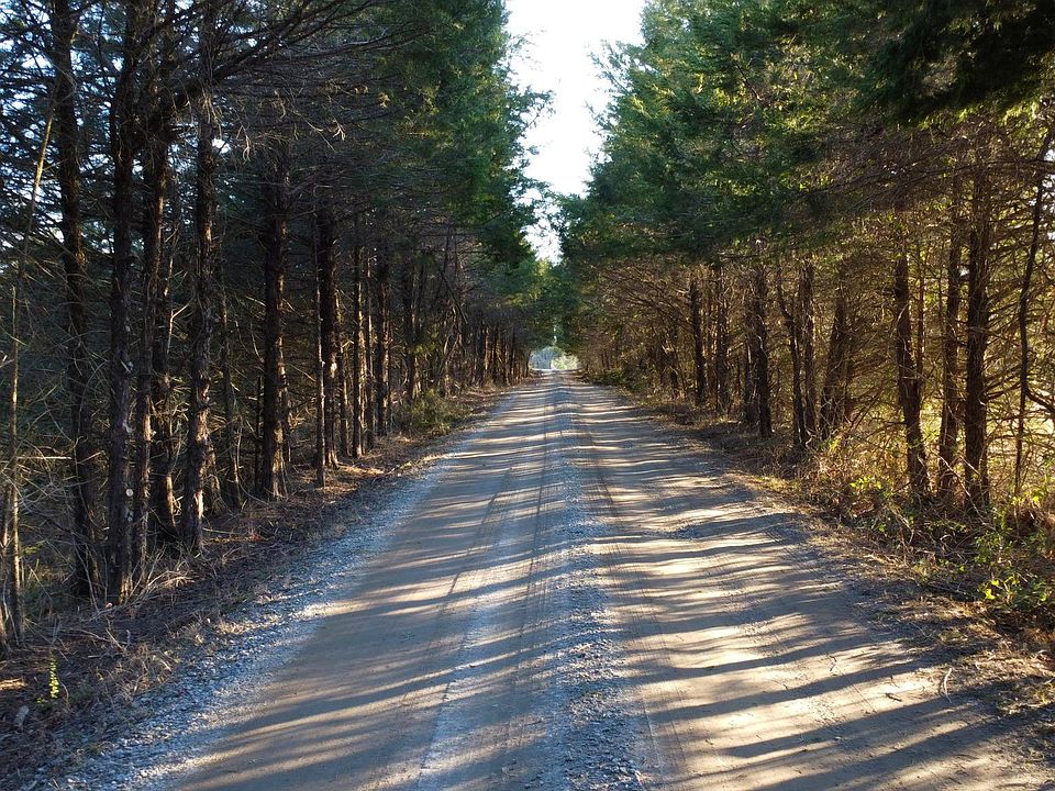 1st image of Woodlawn Farm Dr