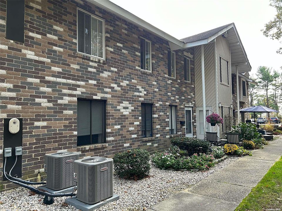 1st image of 21 Fargo Court #21