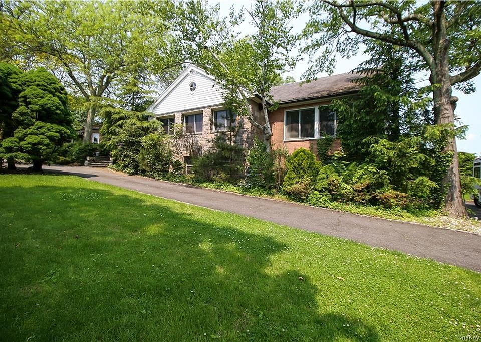 1st image of 2A Normandy Ln