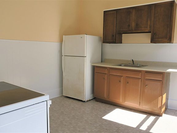 Spacious kitchen