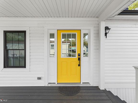 4th image of 33948 Cornflower Ln