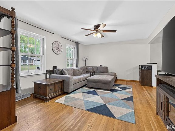 4th image of 109 Keene Ct