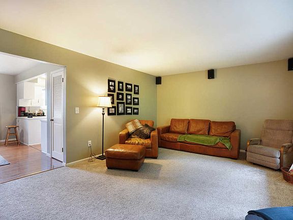 3rd image of 7255 Mountain Ash Dr SE