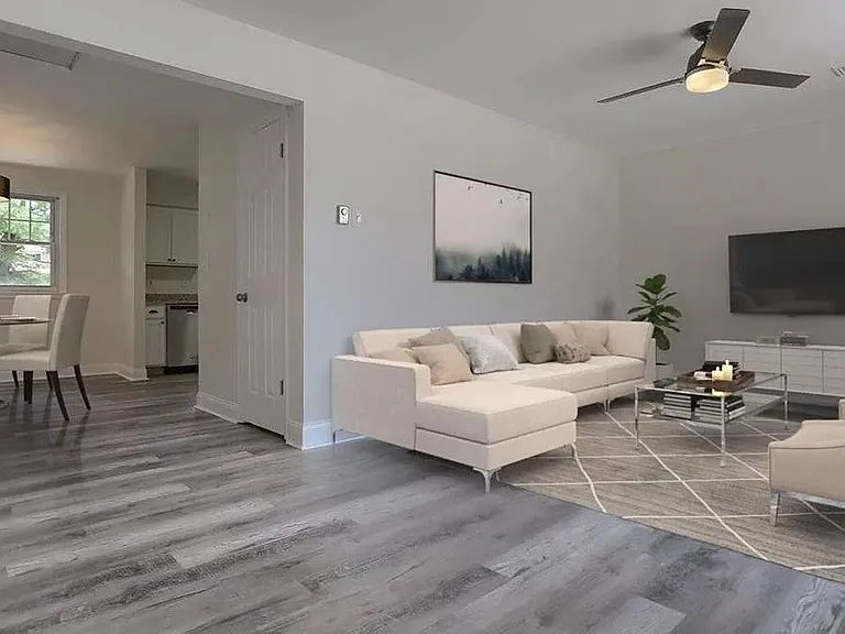 1140 Loop Dr — Photo 2