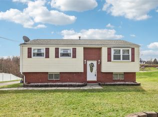 1413 Lexington Dr N, New Brighton, PA 15066