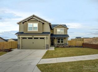 4535 SW Volcano View Way, Redmond, OR 97756