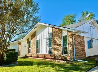 647 Sweetbriar Dr, Lewisville, TX 75067