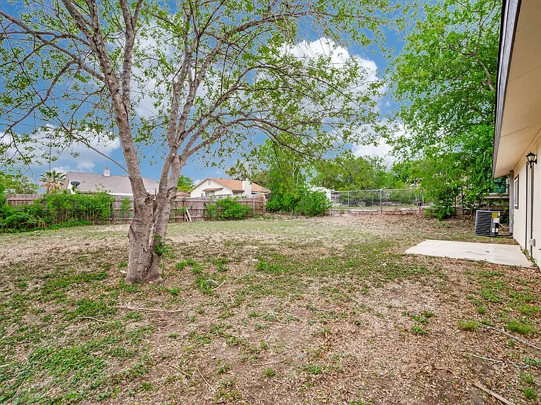 10506 Bounty Dr — Photo 23