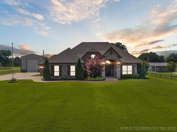 13854 S 241st East Ave, Coweta, OK 74429