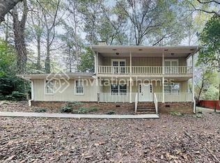 1569 Briarwood Ln SW, Lilburn, GA 30047