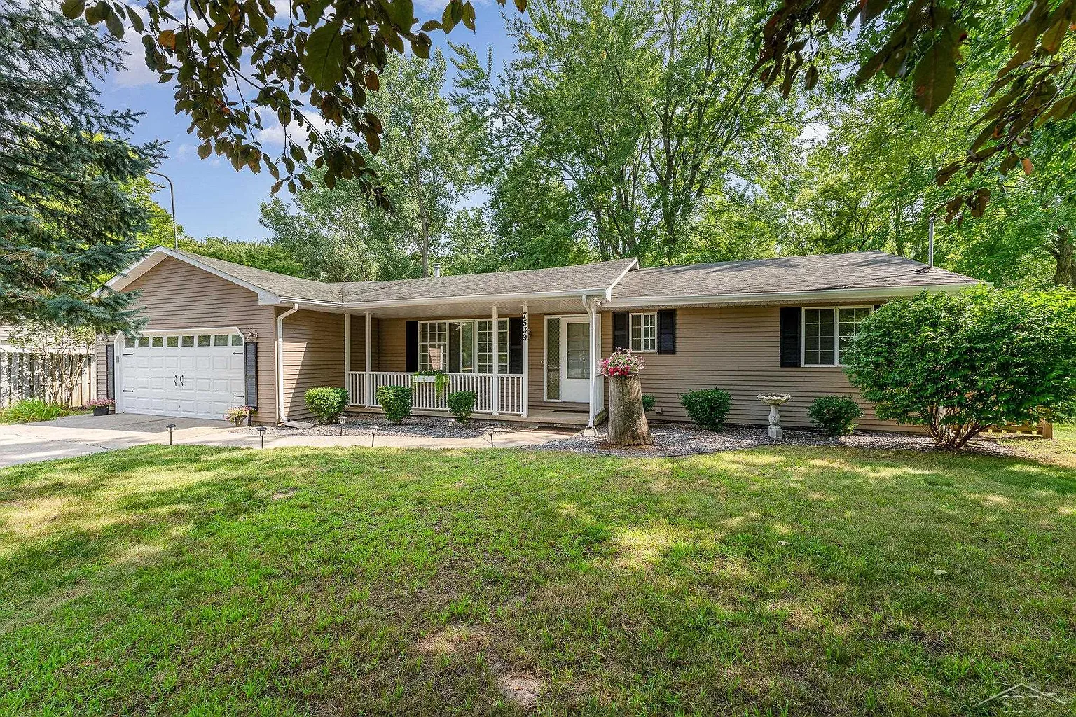 7539 McCliggott Rd photo 1