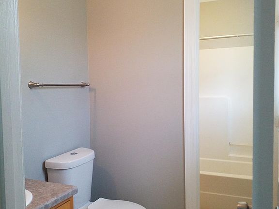 4th image of 310 E 37th St #A