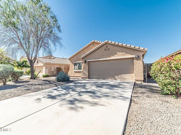 3rd image of 90 W Dana Dr