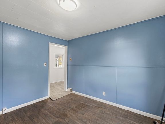 3rd image of 1816 Willow Ave #2
