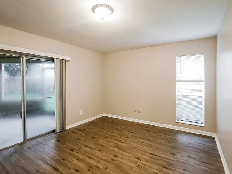 3701 NW 7th Ct — Photo 12