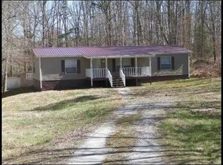 1015 Pinetree Rd, Jamestown, TN 38556