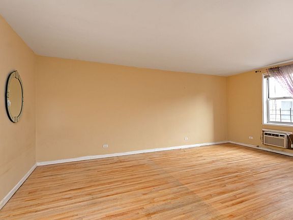 4th image of 609 Kappock St APT 4E